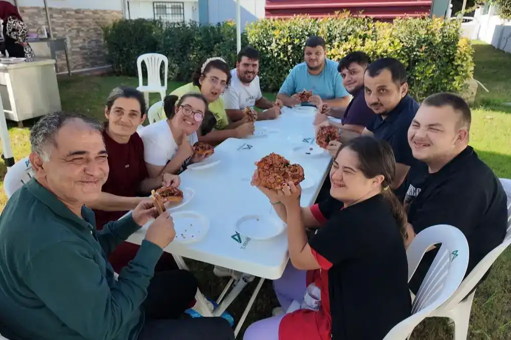 Mersin’de Engelsiz Yaşam Etkinlikleri Lezzetle Şenlendi
