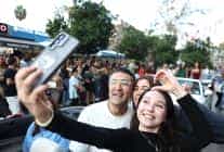 antalya altin portakal film festivalinde geleneksel kortej coskusu