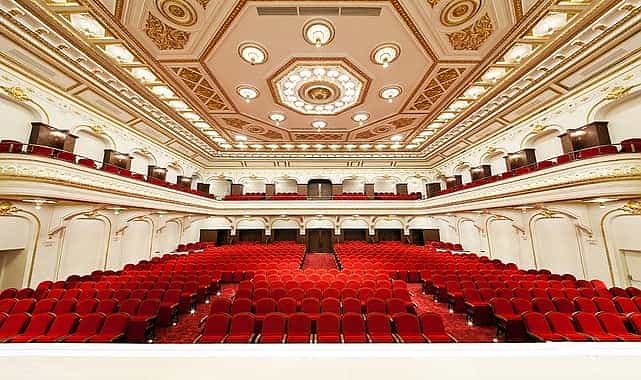 grand perada kasim ayi muzikle dolu geciyor