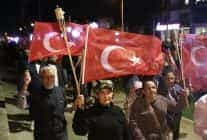 guzelbahcede 102 yil coskusu kortej ve konserle kutlandi