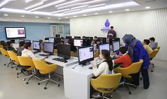 ibb teknoloji atolyelerinde yeni egitim donemi heyecani