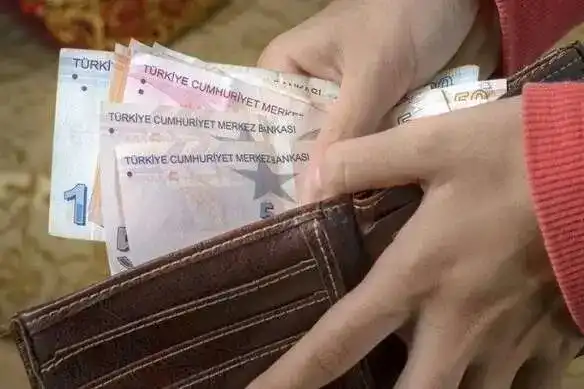 TÜRK-İŞ Verilerine Göre Yoksulluk Sınırı 92 Bin Lirayı Aştı