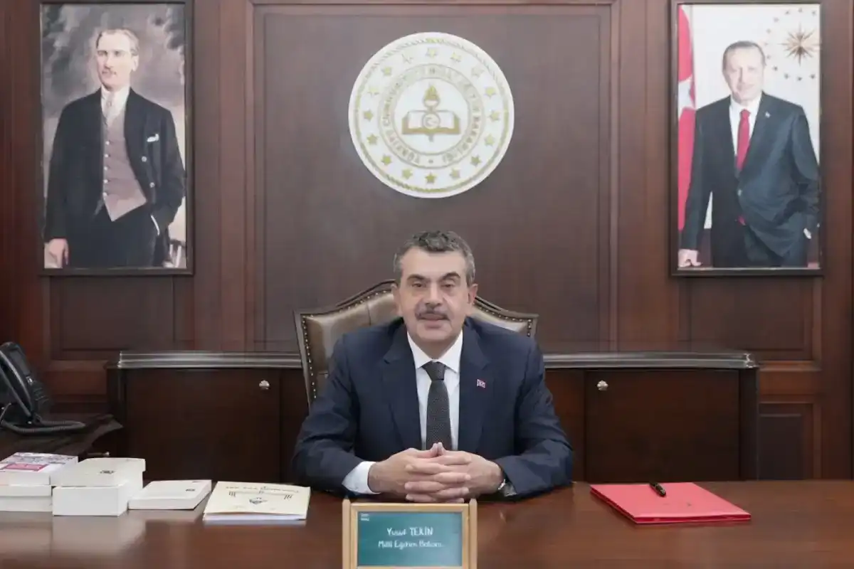 Bakan Tekin’den Öğretmenlere: ‘Geleceği Yeniden İnşa Ediyorsunuz’