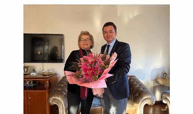 baskan erkan aydindan ogretmenler gununde anlamli ziyaretler