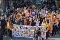 karsiyakada 25 kasimda guclu dayanisma siddete karsi ses cikar
