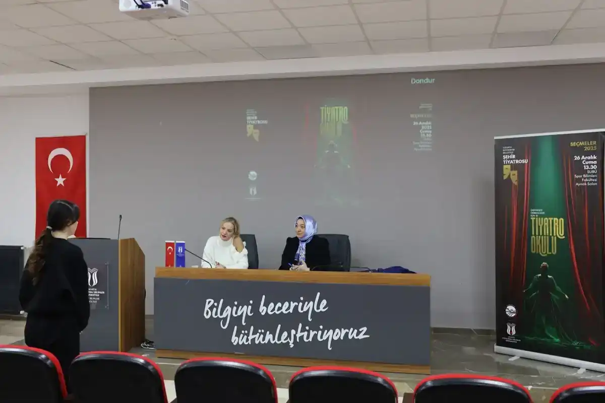 Sakarya’da Genç Yetenekler Tiyatroyla Buluştu