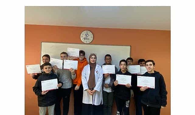 lima ogrencileri dijital medya okuryazarligi programini basariyla tamamladi