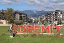 park ve yesil alanlari ile nefes alan edremit