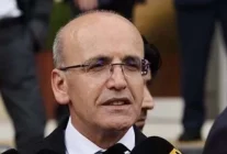 Bakan Şimşek: 2025’te enflasyon geriledi, hedef fiyat istikrarı sağlamak