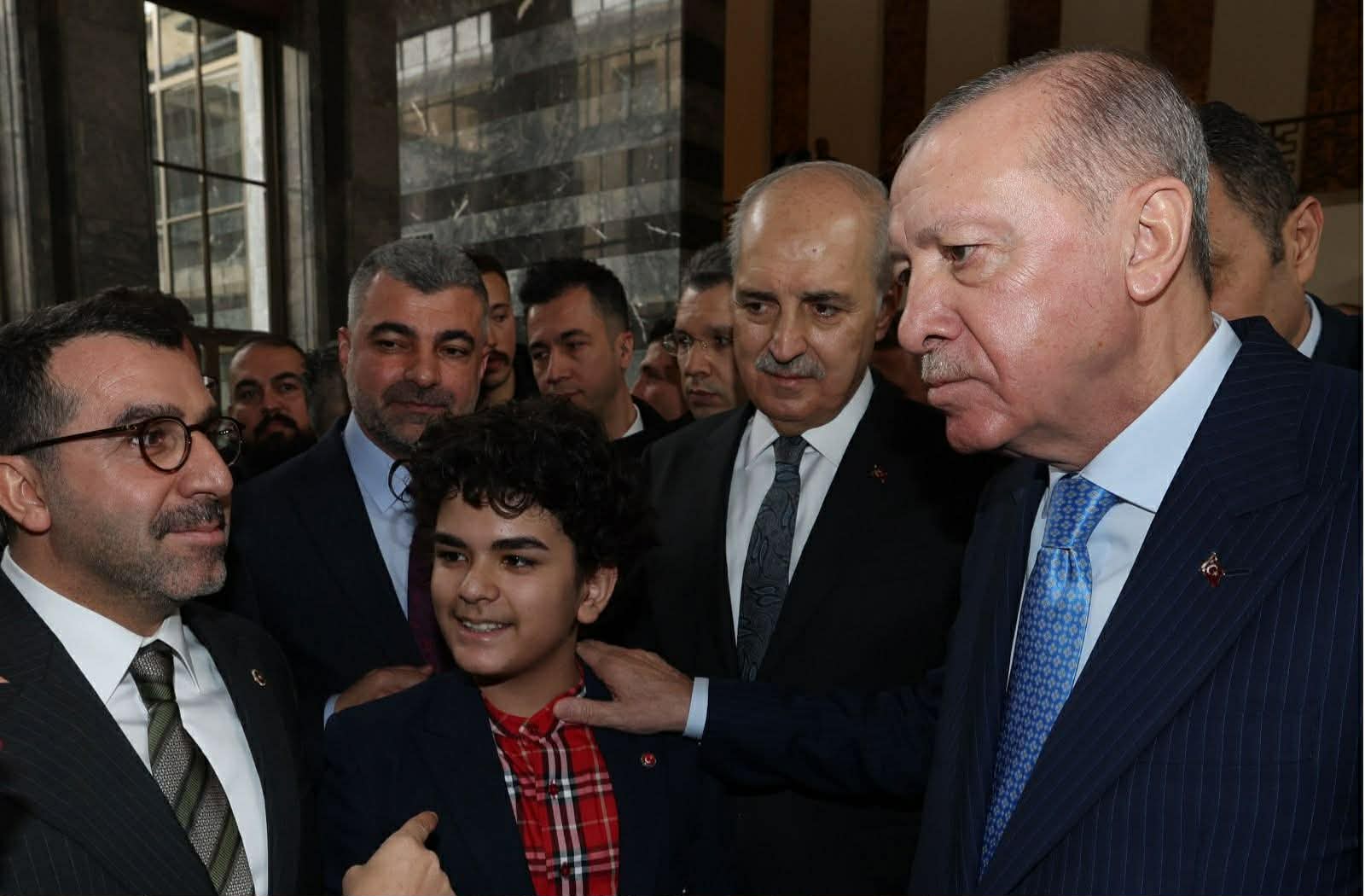 AK Parti Kars Milletvekili Adem Çalkın, Genel Kurul Sonrası Cumhurbaşkanı Erdoğan ile Bir Araya Geldi 1 11 5