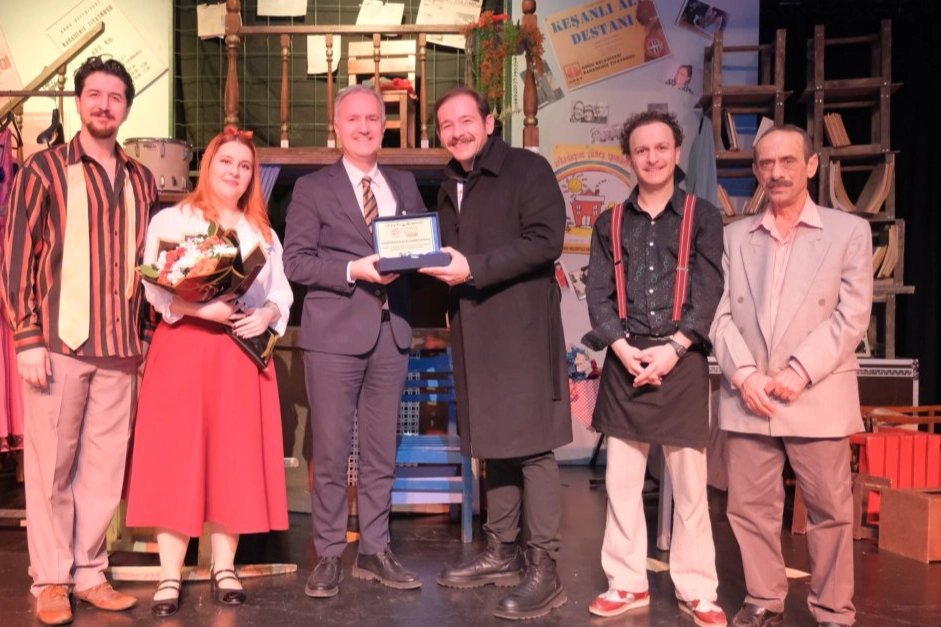Ordu Tiyatrosu İnegöl Festivaline Damga Vurdu 1 Ordu Tiyatrosu İnegöl Festivaline Damga Vurdu