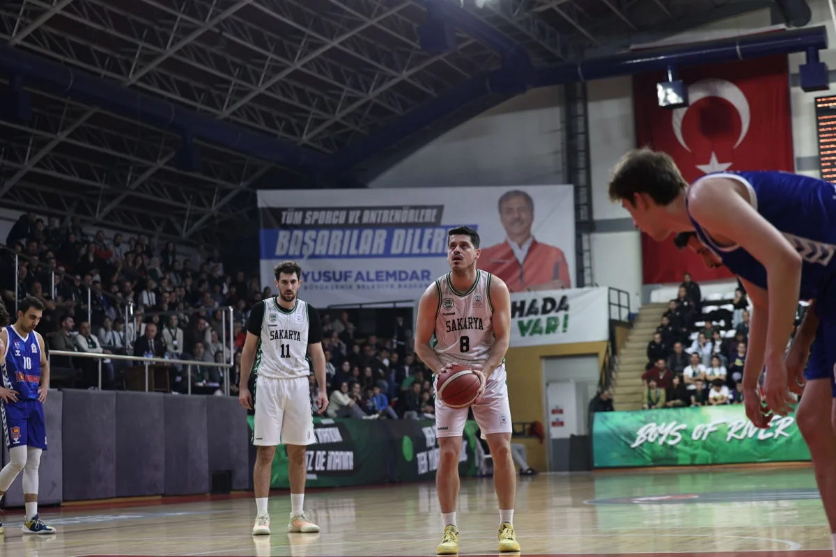 Sakarya Büyükşehir 12’de 12 Hedefiyle Sahaya Çıkıyor