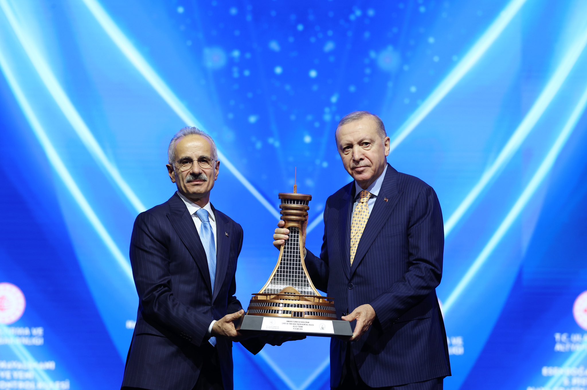 Esenboğa Havalimanı’nda 3’üncü Pist Açıldı: Cumhurbaşkanı Erdoğan’dan ‘Vizyon’ Mesajı 1 G BoRbPWgAANKrK
