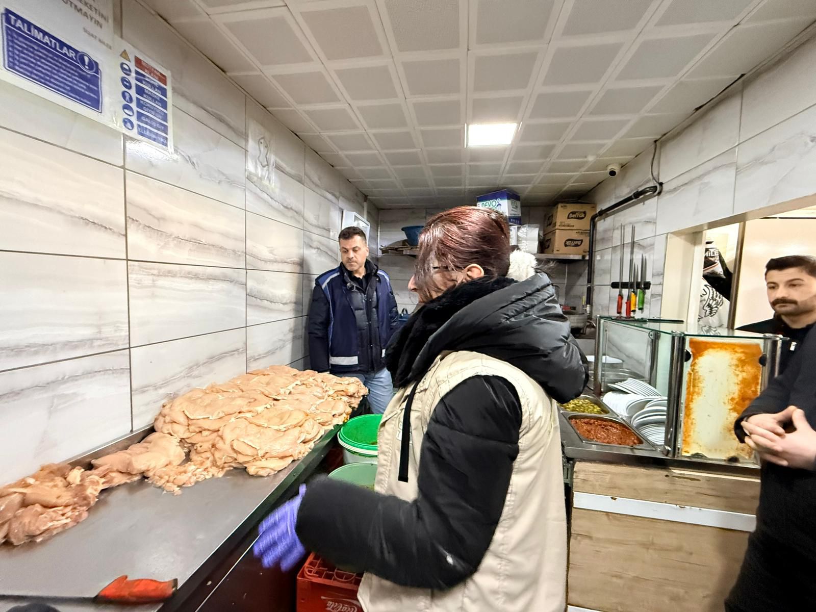 Van Büyükşehir Belediyesi’nden Sanat Sokağı’nda Kapsamlı Gıda Denetimi 1 WhatsApp Image 2026 01 23 at 16.02.31