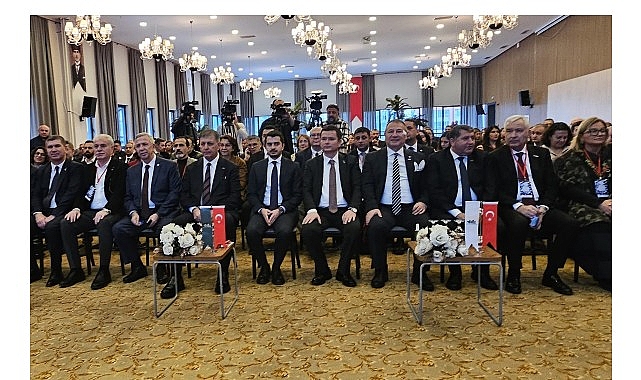 baskan aydin afetlere direncli kentler paneline katildi