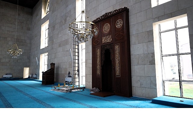 Kartepe Kent Meydanı Camii’nde sona doğru 1 kartepe kent meydani camiinde sona dogru