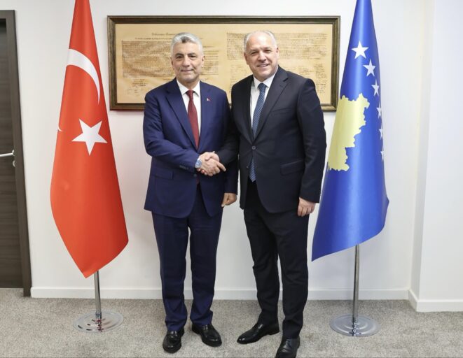 TICARET BAKANI BOLAT KOSOVA BASBAKAN YA 1273395 379010
