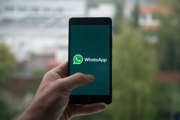 whatsapp.webp
