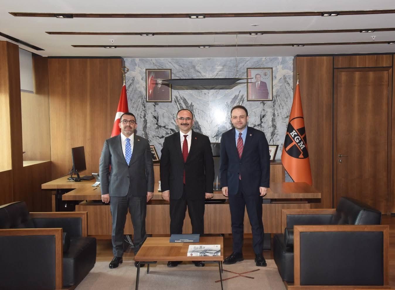 Milletvekili Çalkın, Kars’ın ulaşım ve karayolu yatırımlarına ilişkin talepleri gündeme taşıdı 1 32 8