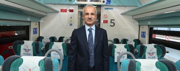BAKAN URALOGLU ARA TATILDE TRENLERDE 24 1114597 330886