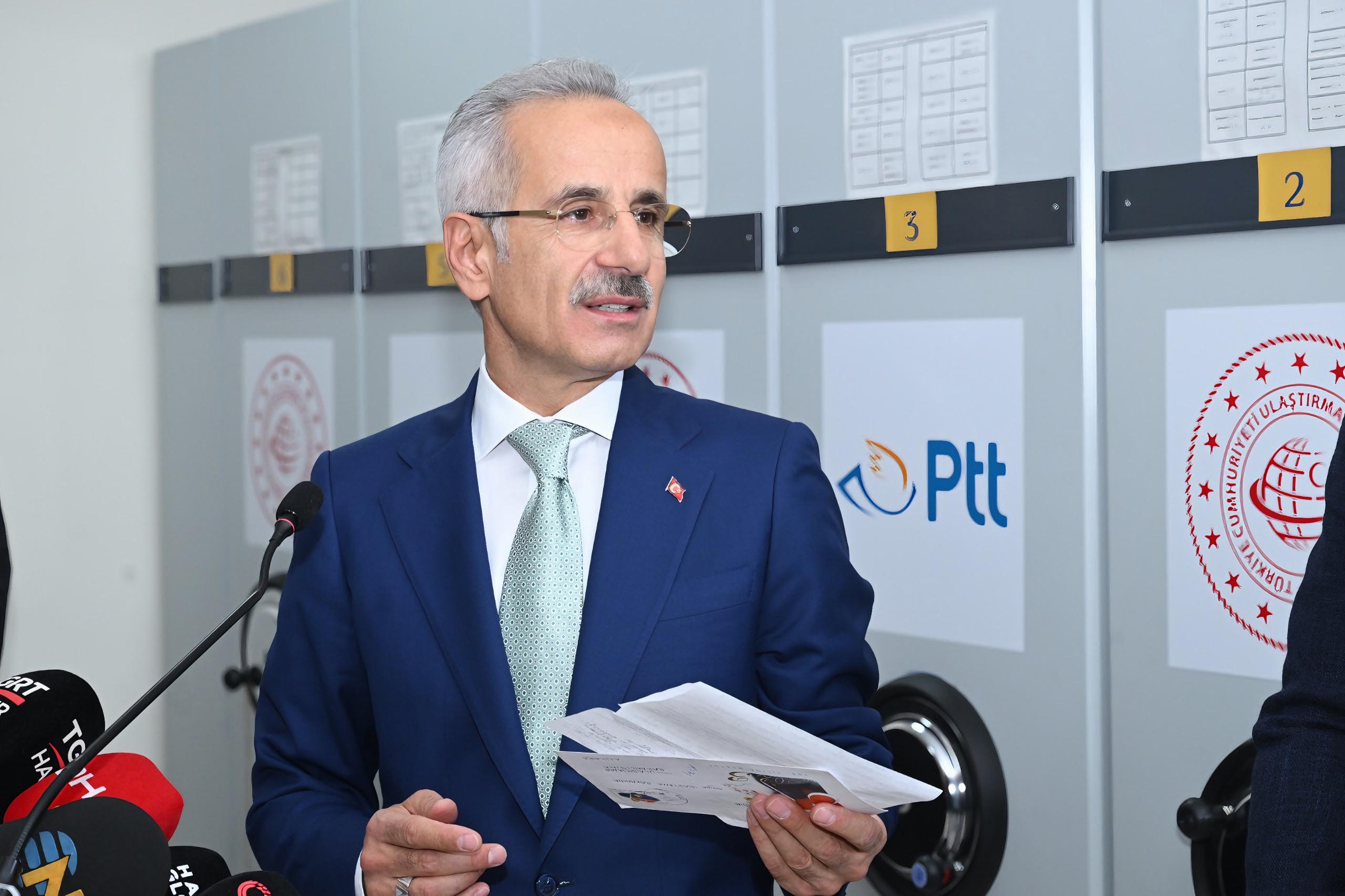 BAKAN URALOGLU POSTA KARGOSU GONDERILER 1330667 395345