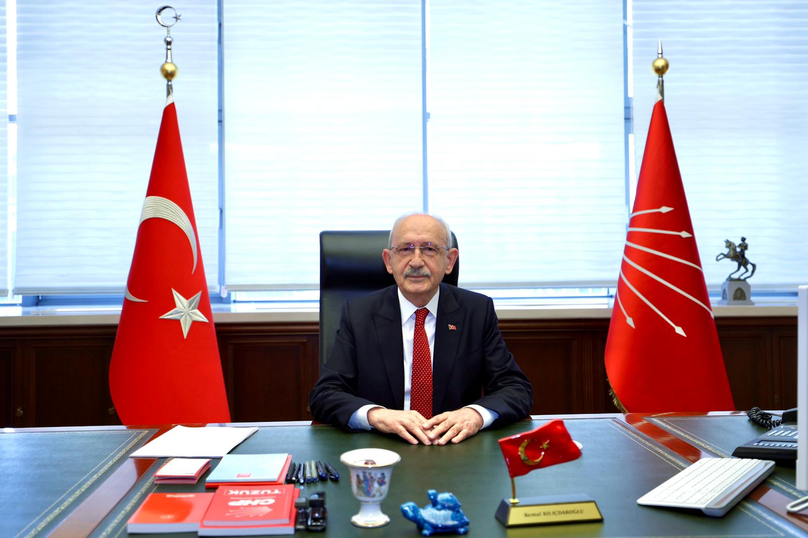Kemal Kılıçdaroğlu 2,5 Yıl Sonra CHP Genel Merkezi’nde 1 KEMAL KILICDAROGLU CHPDE 1337263 397252