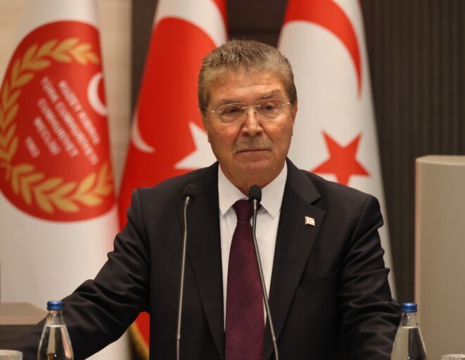 KKTC BASBAKANI USTEL GKRY LIDERI HRISTO 1313085 390278