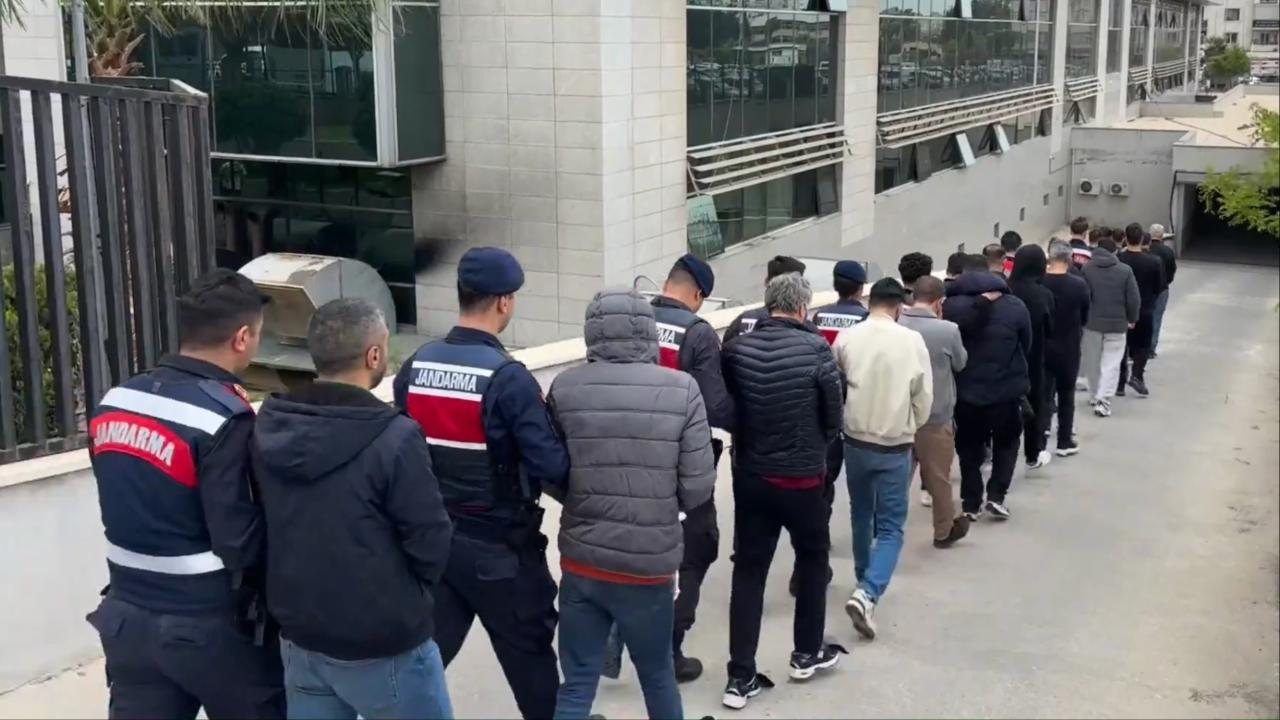 16 İlde Yasa Dışı Bahis Ve Nitelikli Dolandırıcılık Operasyonu: 94 Şüpheli Tutuklandı 1 jandarma 2461642