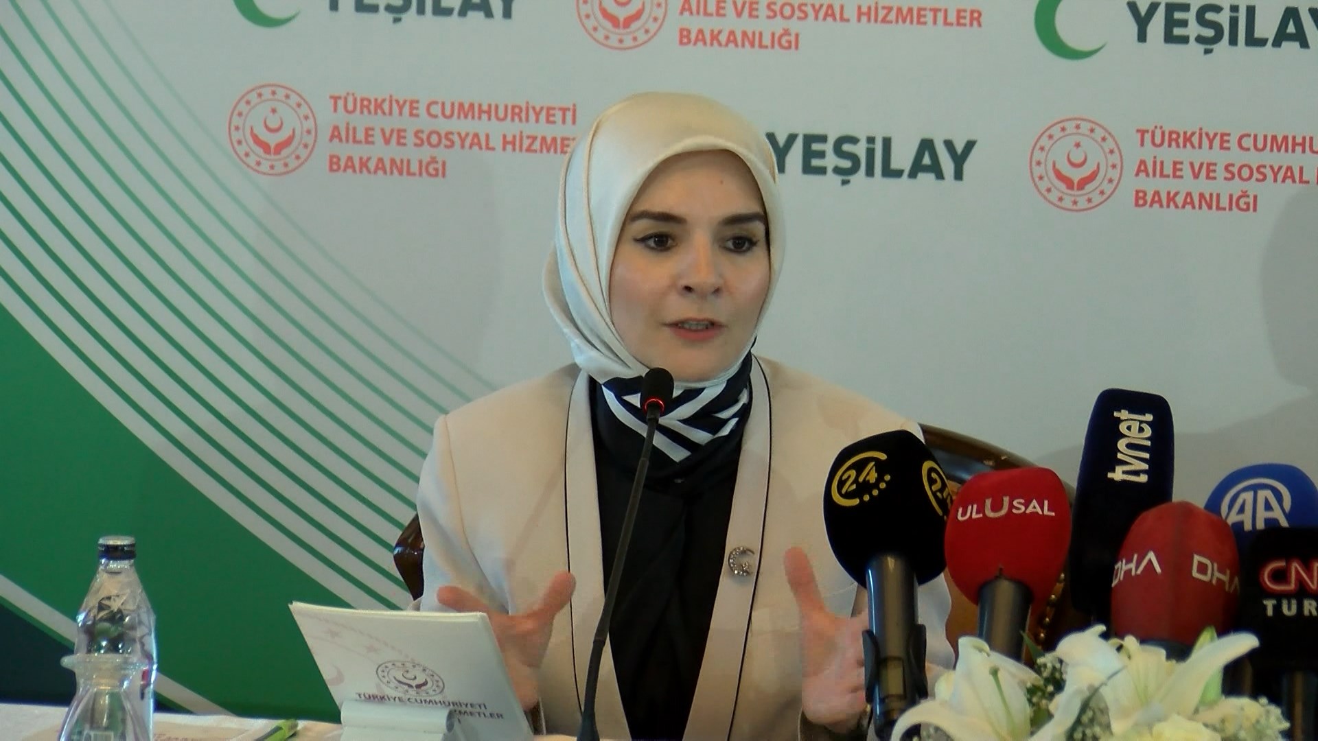 BAKAN GOKTAS EVLATLARIMIZIN ZARARLI ALI 1351779 401387