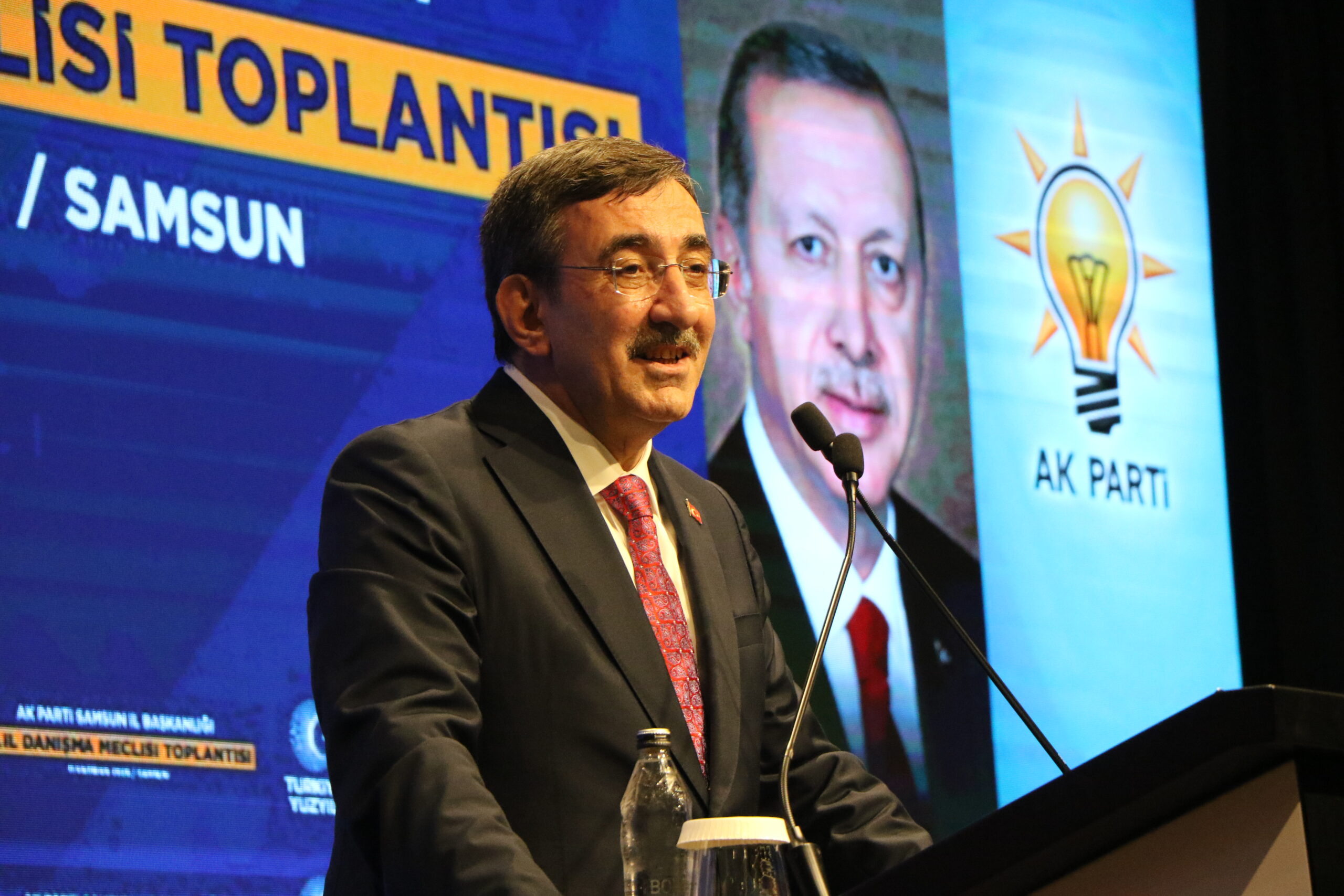 Cumhurbaşkanı Yardımcısı Cevdet Yılmaz: Türkiye Ekonomisi Geçen Yıl 1,6 Trilyon Doları Aştı 1 CUMHURBASKANI YARDIMCISI YILMAZ TURKIYE 1358223 403273 scaled