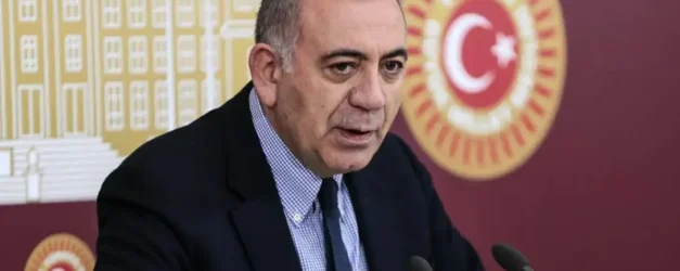 gursel tekin chp il binasina polisle girmem oraya nasil girecegimi biliyorum.webp