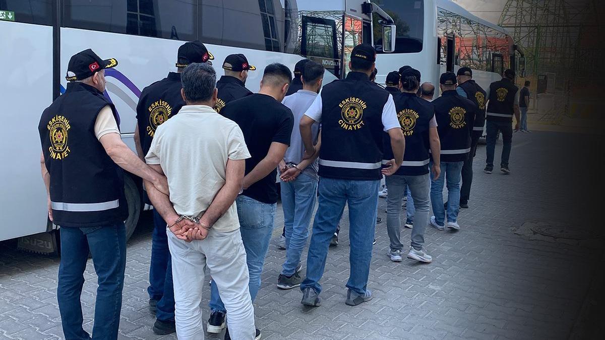 Van’da 1 kişinin hayatını kaybettiği kavgayla ilgili 17 şüpheli tutuklandı 1 6a5bf1893b627e3c575dc81b