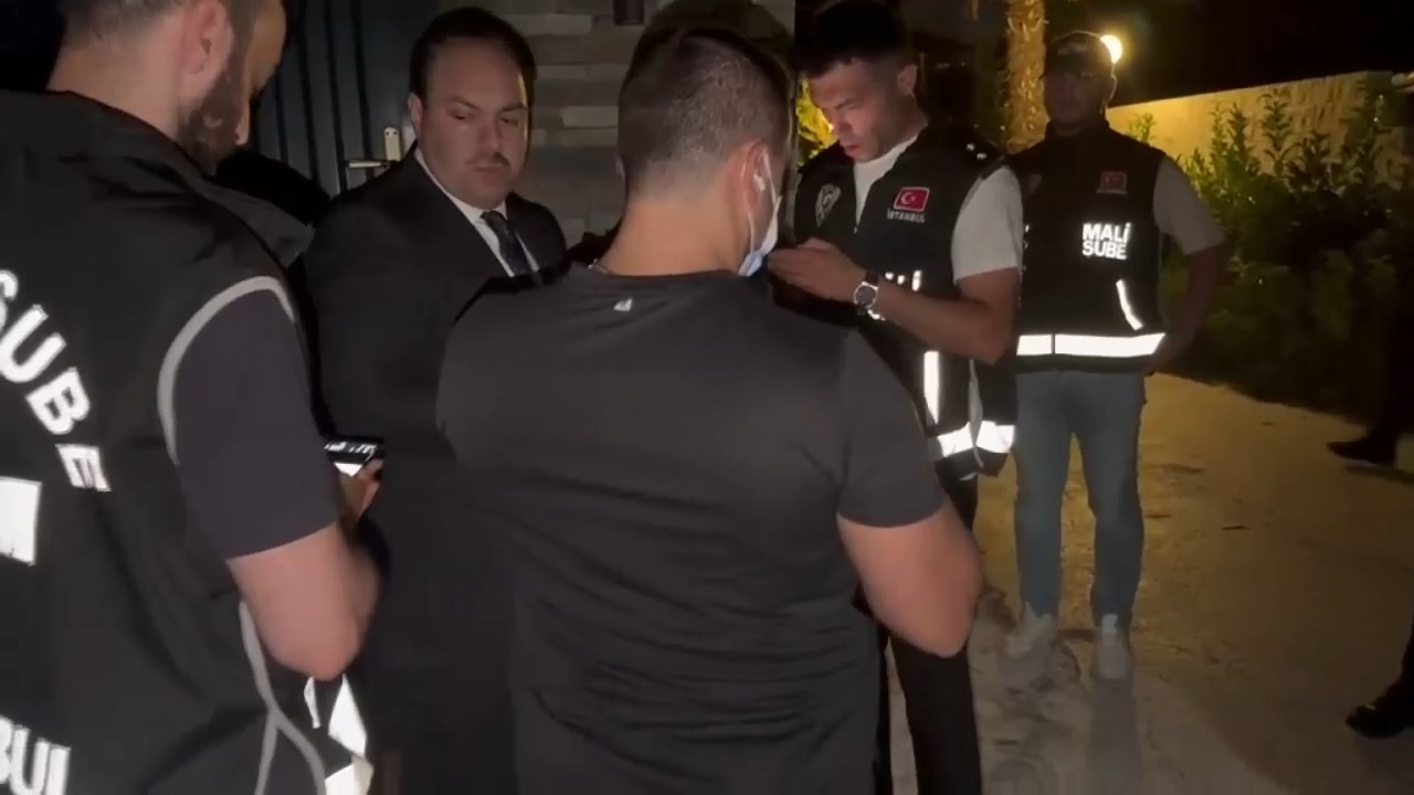 ALIHAN KURISIN GOZALTINA ALINDIGIN ANLA 1473148 438312