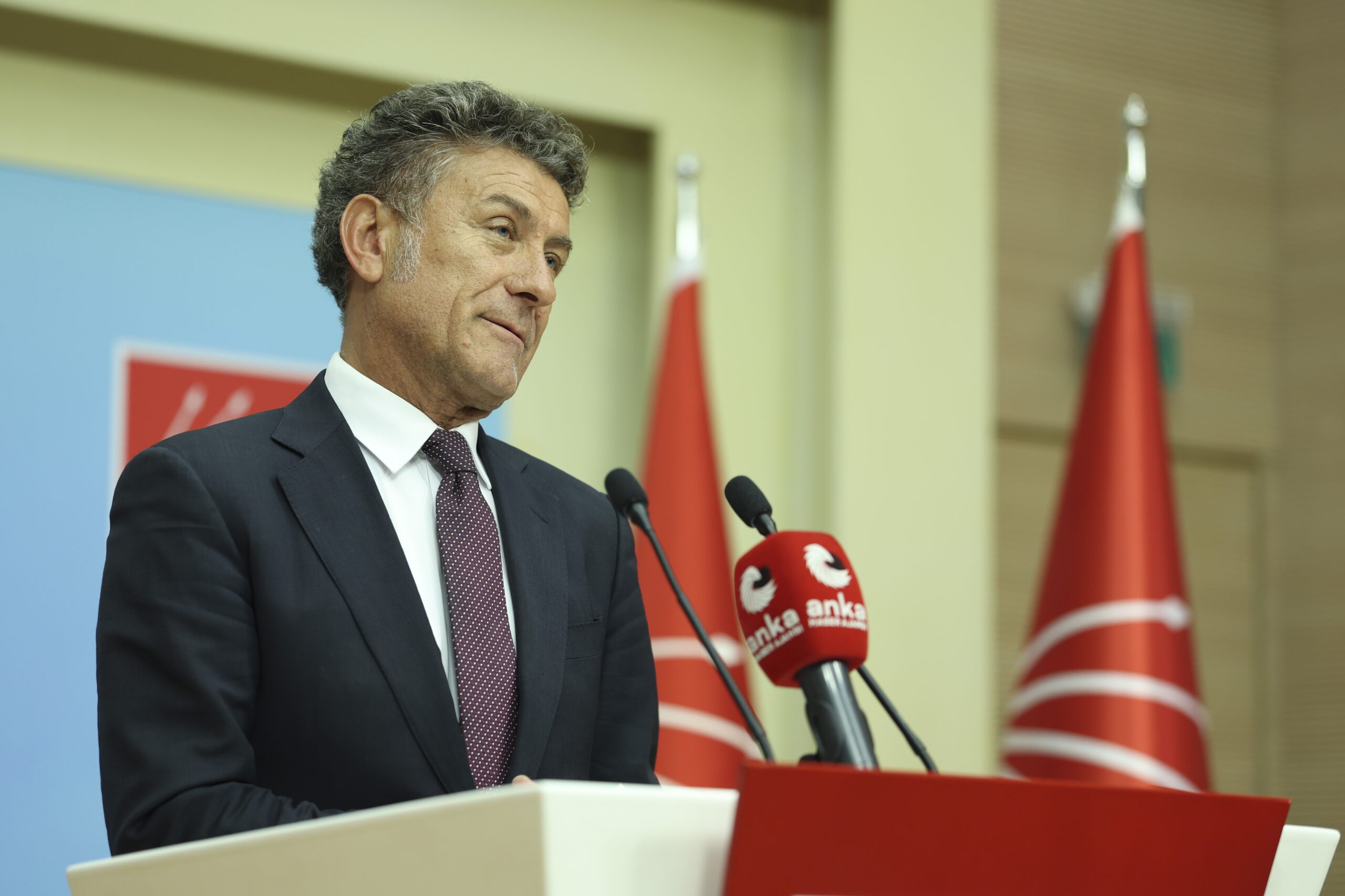 CHP’li Orhan Sarıbal’dan Tarım ve Ekonomi Eleştirisi: Çiftçi Kaderiyle Baş Başa Kaldı 1 CHPLI SARIBAL CIFTCI KADERIYLE BAS BAS 1445561 429903 scaled