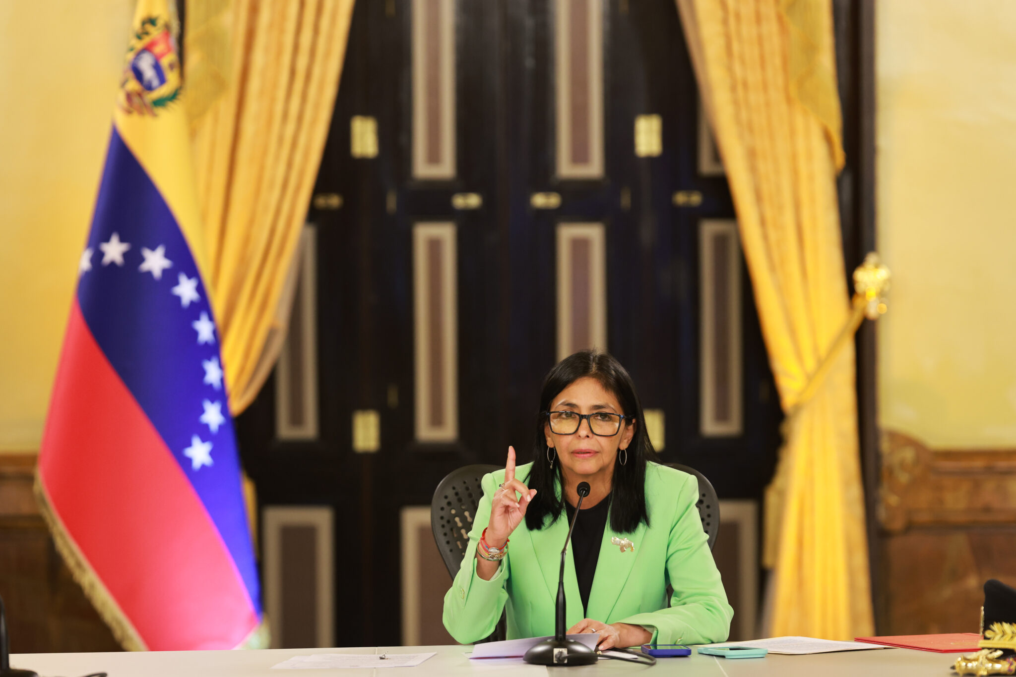 Venezuela İle ABD Arasındaki Petrol Anlaşmasının Detayları Açıklandı 1 RODRIGUEZ ABD ILE PETROL ANLASMASI 100 1479197 440187